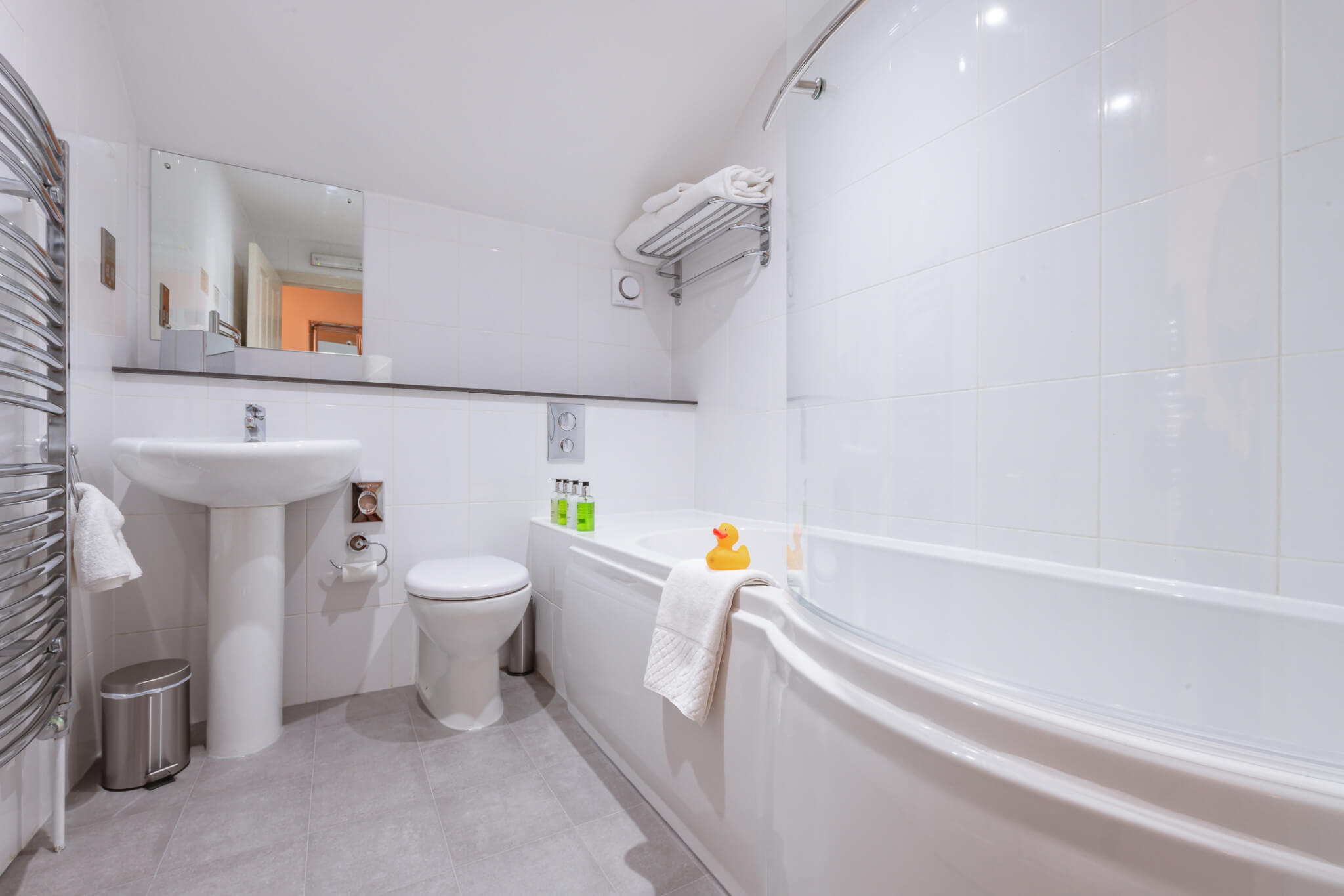 King William IV Hotel Classic Double Bathroom