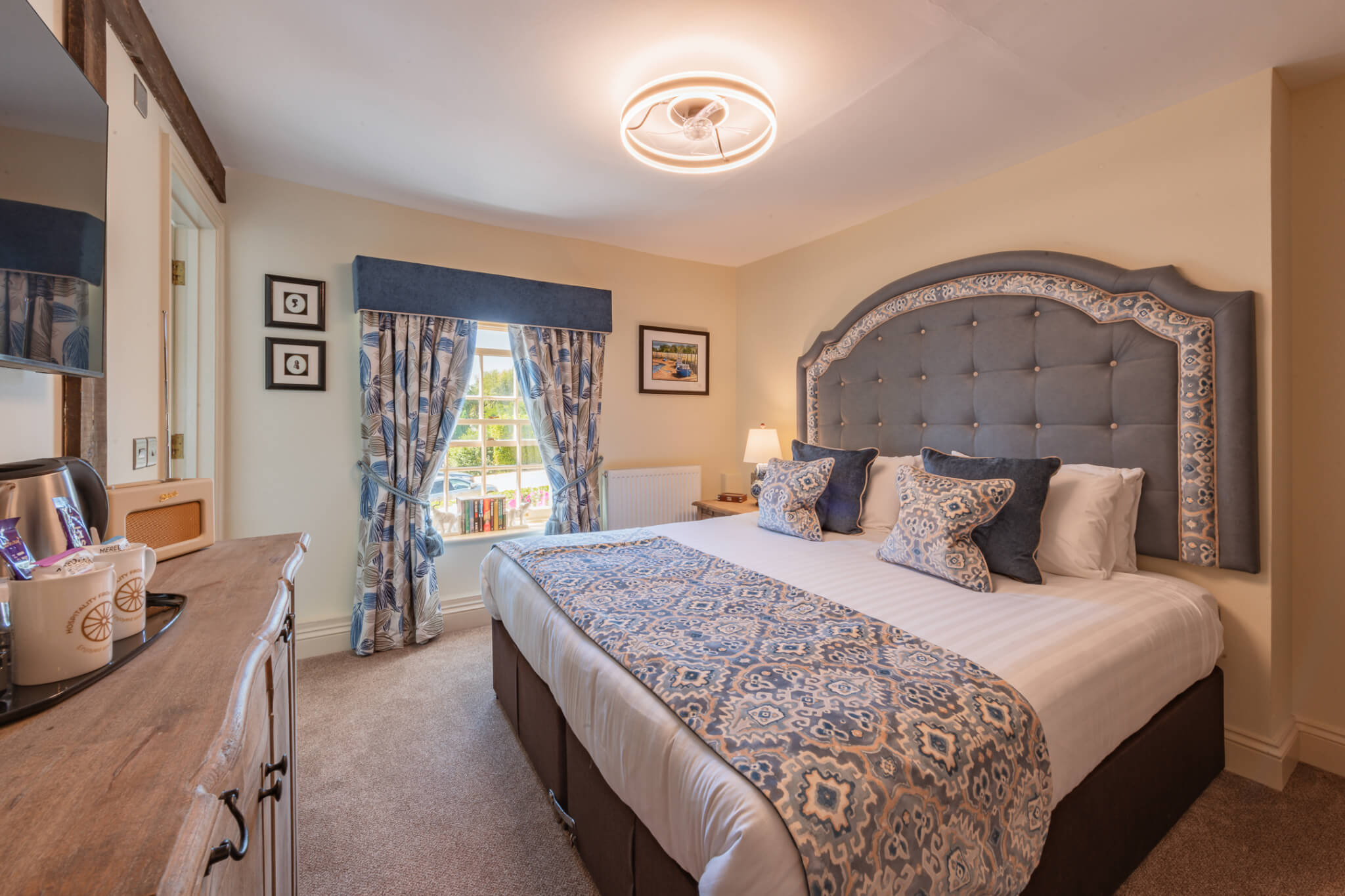 King William IV Hotel Classic Double Bed